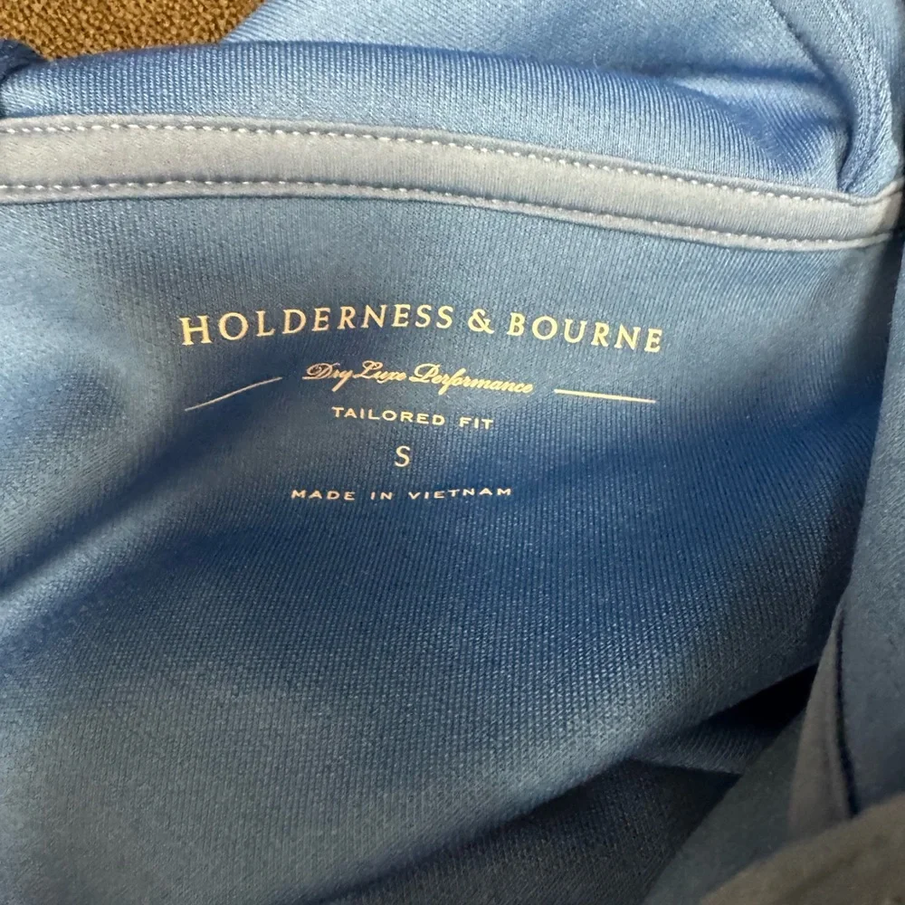 Tilley Blue Performance Hoodie Quarter Zip - Picture 5 of 11
